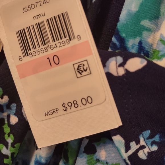 Dress - Picture 5 of 7